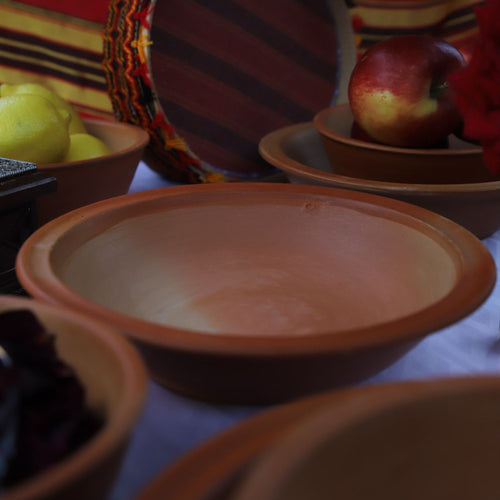 Assiette en argile artisanal