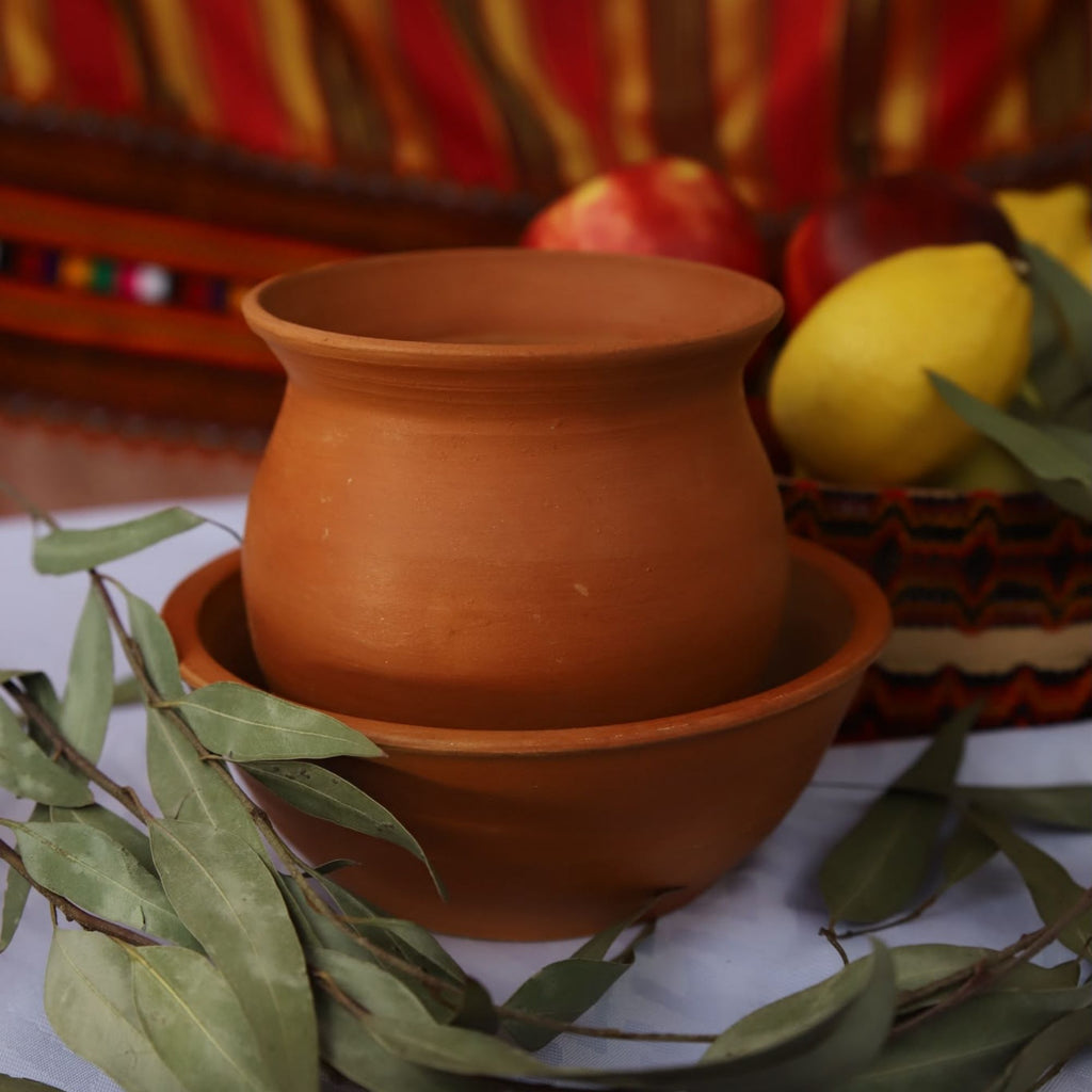 Vase en argile artisanal