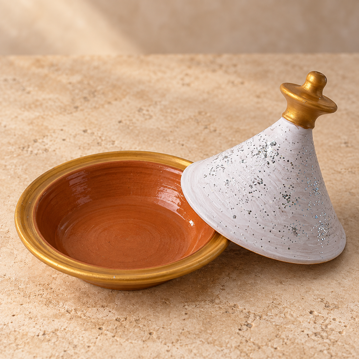 Tajine moyen décoratif NEJMA ouvert avec base en terre cuite